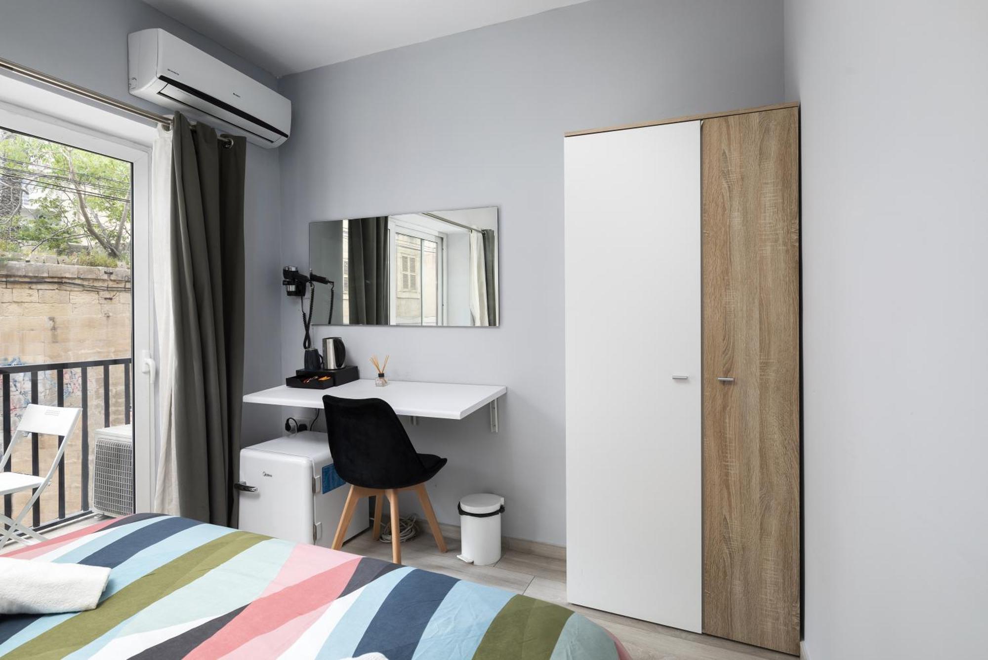 Modern 3 Bedroom & 3 Bathroom Apartment - Near Balluta Bay San Ġiljan Exterior foto